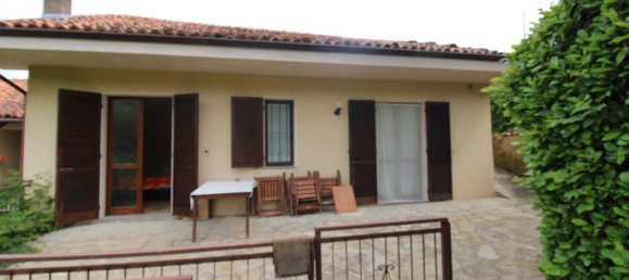 Дом с 4 комнатами в Треццо Тинелла, Италия № 141549 35