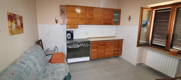 Дом с 4 комнатами в Треццо Тинелла, Италия № 141549 43