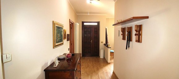 Дом с 4 комнатами в Треццо Тинелла, Италия № 141549 10