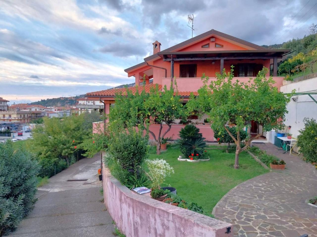 9 rooms Villa in Cetraro, Italy No. 133666