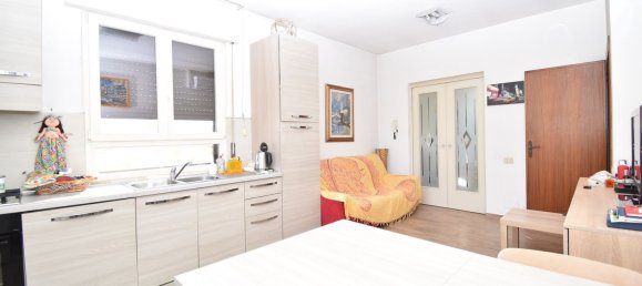 3 Schlafzimmer Penthouse in Seravezza, Italy, Nr. 345381 8