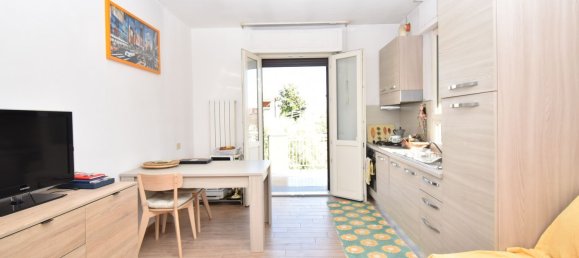 3 Schlafzimmer Penthouse in Seravezza, Italy, Nr. 345381 3