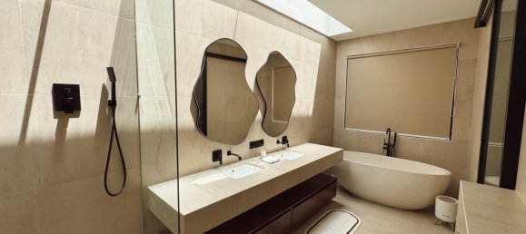 3 bedrooms Villa in Denpasar, Indonesia No. 2578 4