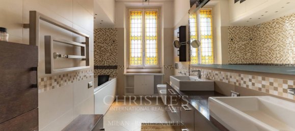 Вилла с 5 спальнями в Милан, Италия № 296815 13