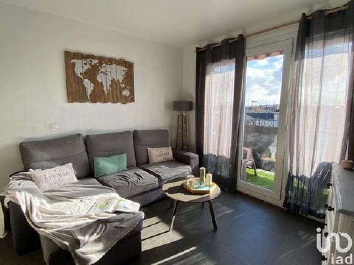 2 bedrooms Condo in Harfleur, France No. 35502