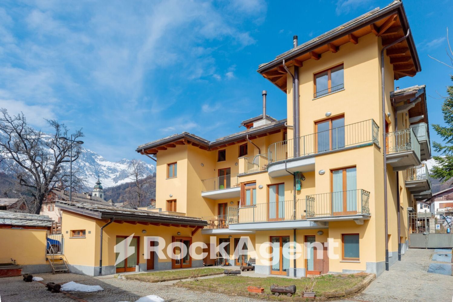5 rooms Apartment in Bardonecchia, Italy No. 164515