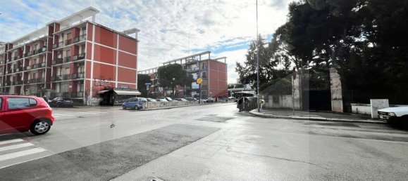 2 rooms Commercial property in Bari, Italy No. 21984 10