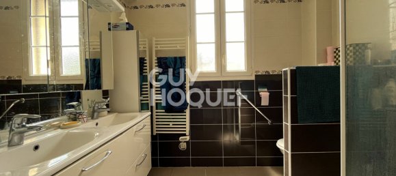 Casa de 5 dormitorios en Orleans, France No. 82870 14