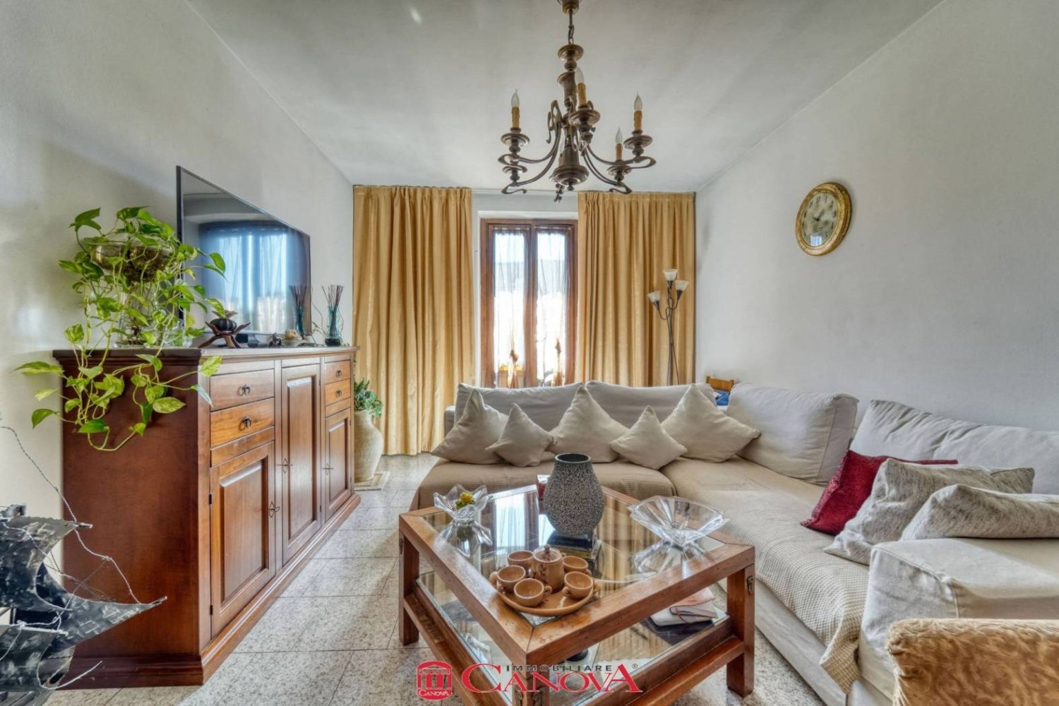 2 Schlafzimmer Wohnung in Figino Serenza, Italy, Nr. 343442