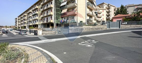 3 bedrooms Apartment in Catania, Italy No. 132664 7