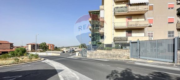 3 bedrooms Apartment in Catania, Italy No. 132664 4