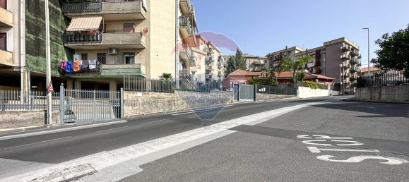 3 bedrooms Apartment in Catania, Italy No. 132664 6