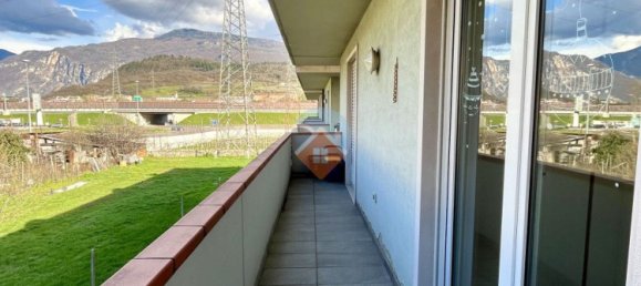 3-salle Appartement à Villa Lagarina, Italy No. 49594 9