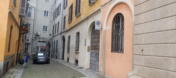 Apartamento de 3 dormitorios en Piacenza, Italy No. 363732 2
