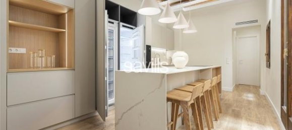 3 غرف نوم شقة في Ciutat Vella, Spain رقم 182336 10