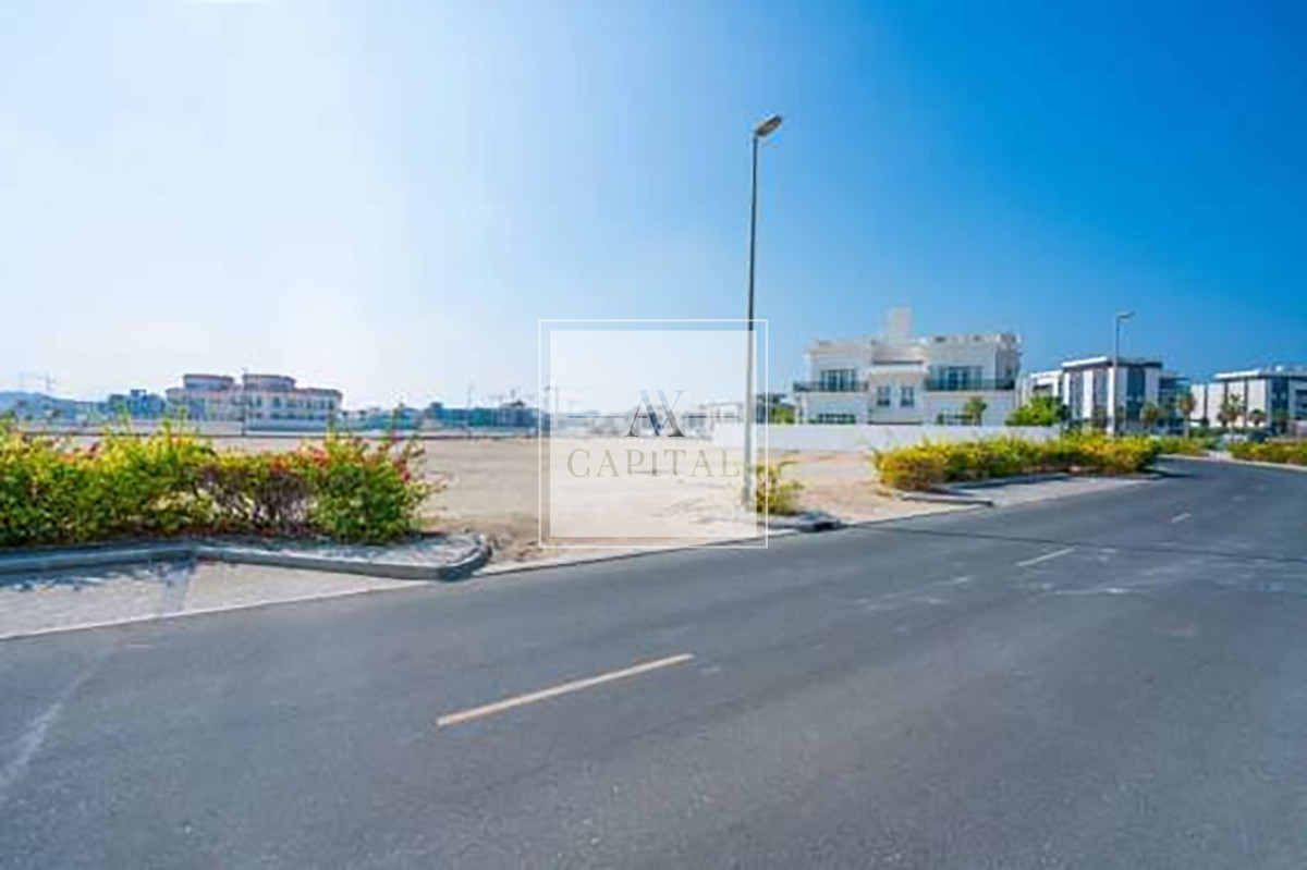 1070m² Land in Jumeirah, UAE No. 51491