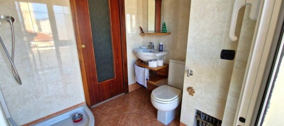 4 rooms Apartment in Lavagna, Italy No. 30638 10