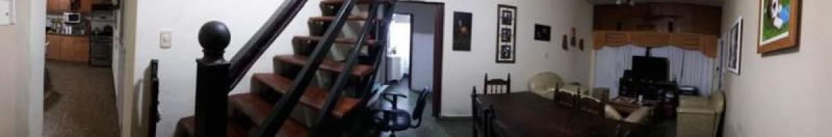 4 chambres Maison à Tres de Febrero, Argentina No. 54254