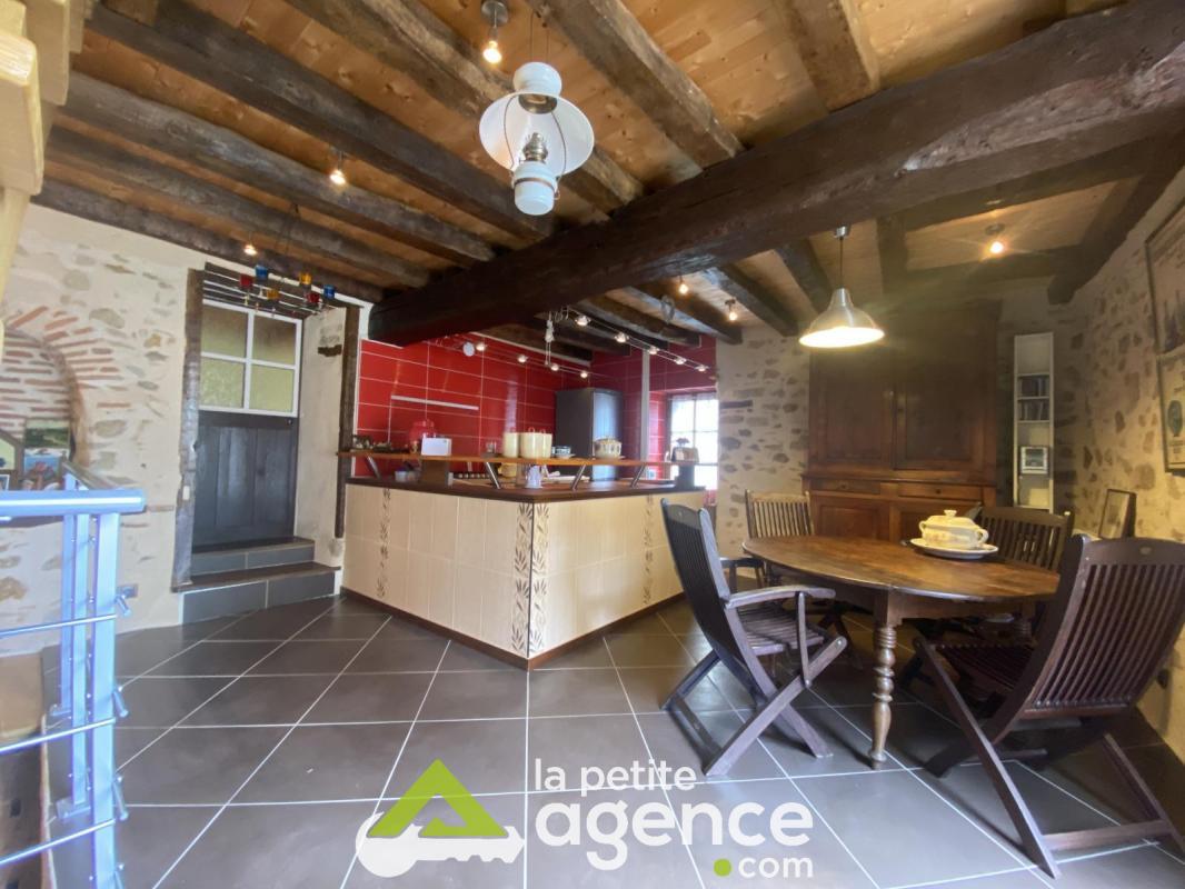 1 bedroom Townhouse in Saint-Benoit-du-Sault, France No. 101801