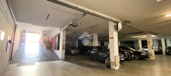 1-Zimmer Gewerbliche Immobilie in Bari, Italy, Nr. 150867 11