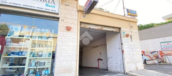 1-Zimmer Gewerbliche Immobilie in Bari, Italy, Nr. 150867 3