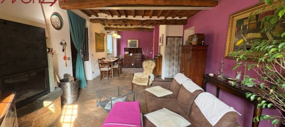 3 bedrooms House in Lucca, Italy No. 91840 4