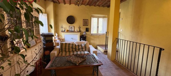 3 bedrooms House in Lucca, Italy No. 91840 17