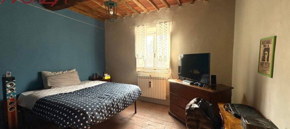 3 bedrooms House in Lucca, Italy No. 91840 22