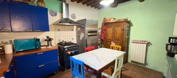 3 bedrooms House in Lucca, Italy No. 91840 12