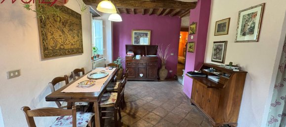 3 bedrooms House in Lucca, Italy No. 91840 7