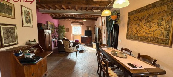 3 bedrooms House in Lucca, Italy No. 91840 9