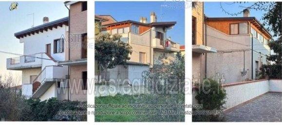3 bedrooms Apartment in Città Sant'Angelo, Italy No. 272497 16
