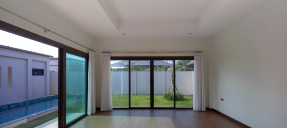 3 bedrooms Villa in Bangkok, Thailand No. 3643 10