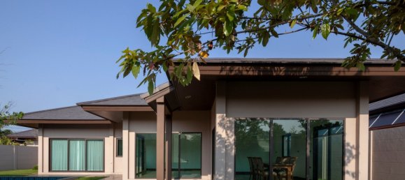 3 bedrooms Villa in Bangkok, Thailand No. 3643 3