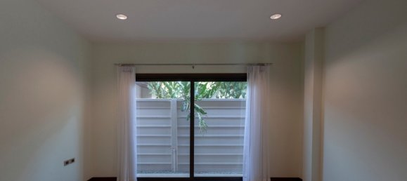 3 bedrooms Villa in Bangkok, Thailand No. 3643 16