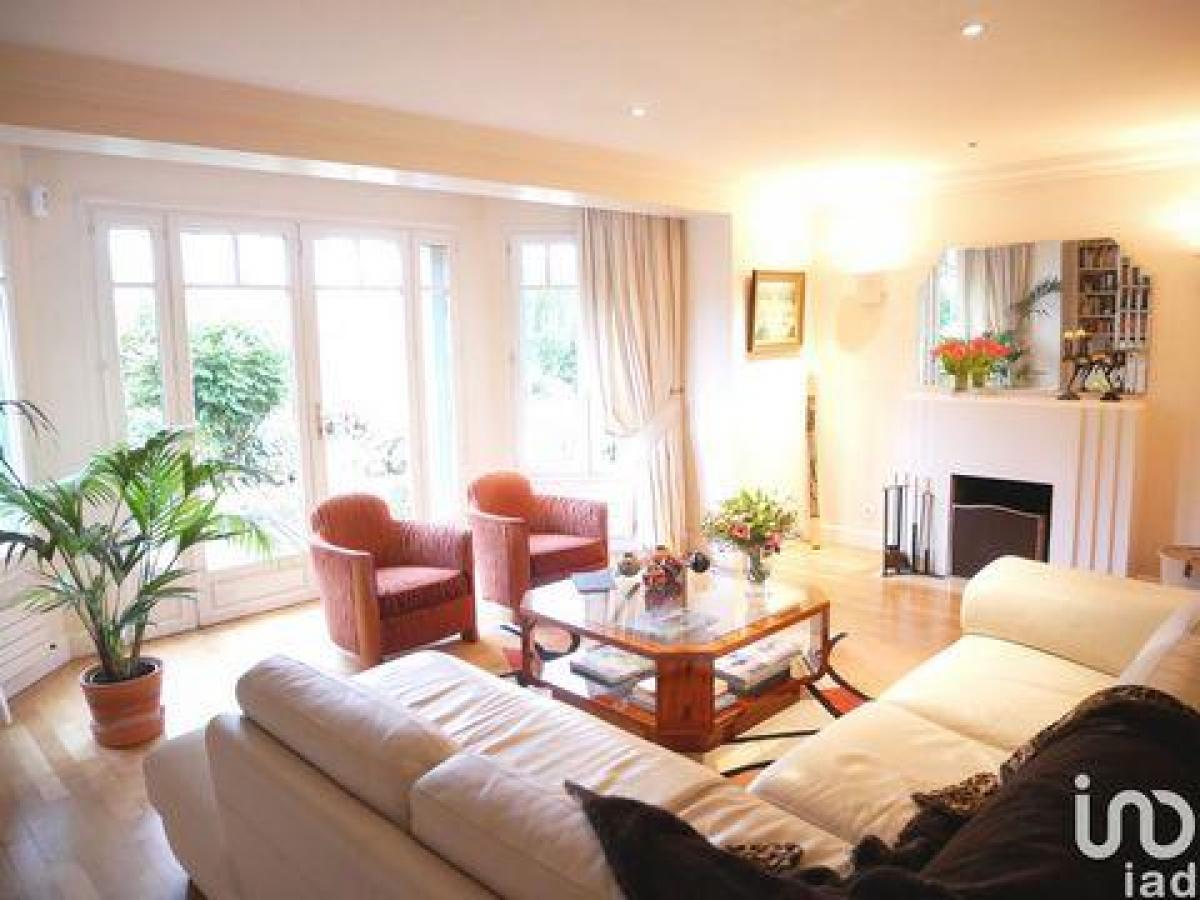 Дом с 4 спальнями в Брюнуа, Франция № 23972