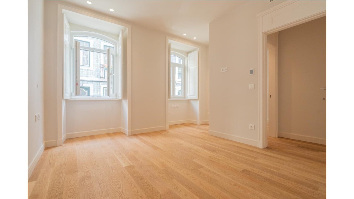 3 bedrooms Duplex in Lisbon, Portugal No. 281167