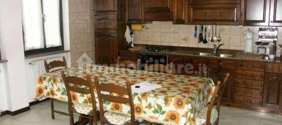 4 bedrooms Villa in Cerro al Lambro, Italy No. 130163 12