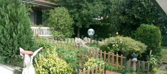 4 bedrooms Villa in Cerro al Lambro, Italy No. 130163 22