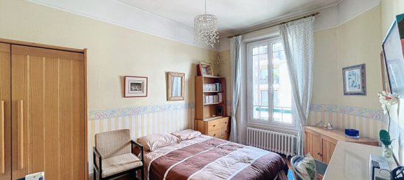 Casa de 5 dormitorios en Antony, France No. 187834 9