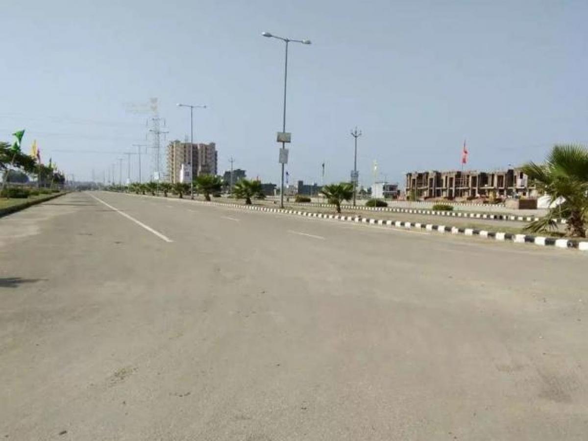 Земельный участок в Мохали, Индия № 39586