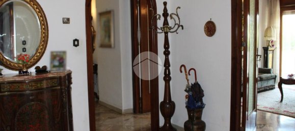 4 bedrooms Apartment in Palermo, Italy No. 167471 2
