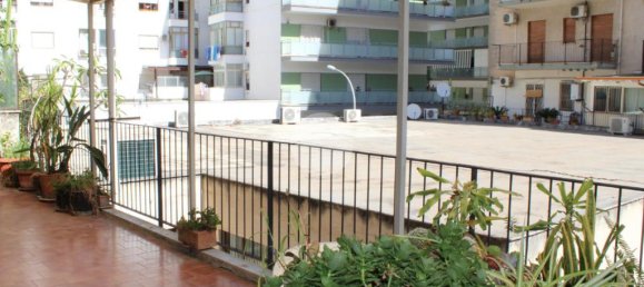 4 bedrooms Apartment in Palermo, Italy No. 167471 17