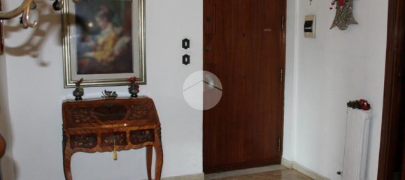 4 bedrooms Apartment in Palermo, Italy No. 167471 3