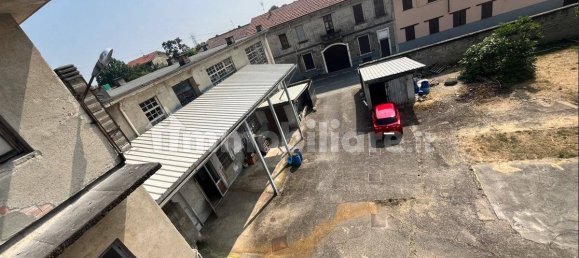 3 rooms Warehouse in Robecchetto con Induno, Italy No. 322996 2