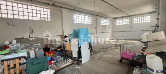 3 rooms Warehouse in Robecchetto con Induno, Italy No. 322996 12