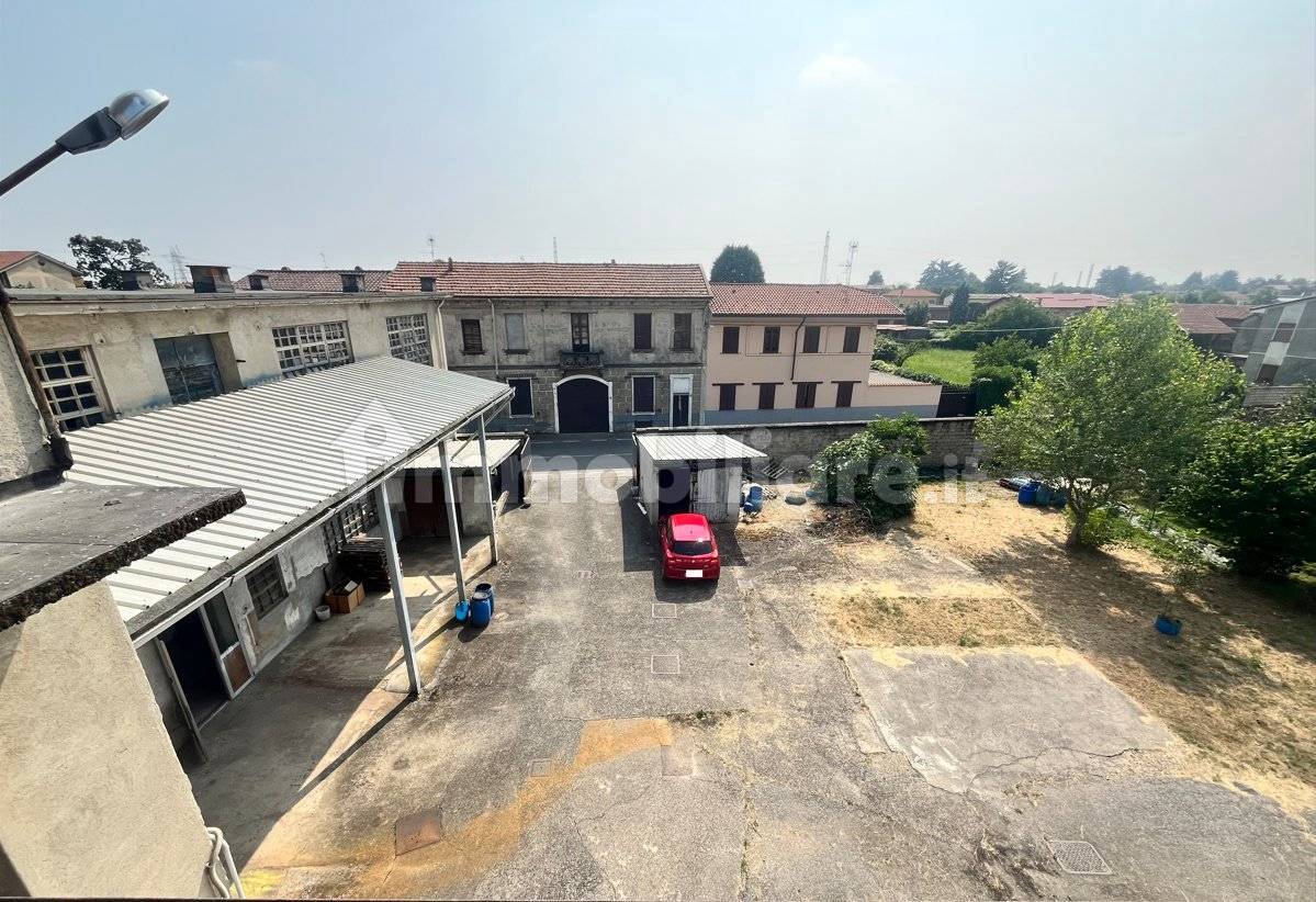 3 rooms Warehouse in Robecchetto con Induno, Italy No. 322996