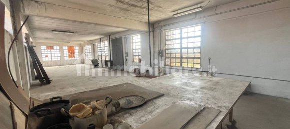 3 rooms Warehouse in Robecchetto con Induno, Italy No. 322996 4