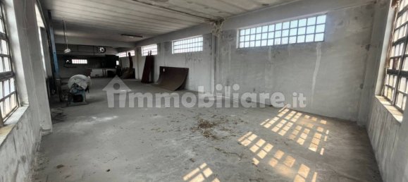 3 rooms Warehouse in Robecchetto con Induno, Italy No. 322996 6