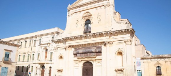 4 bedrooms Villa in Noto, Italy No. 365026 18